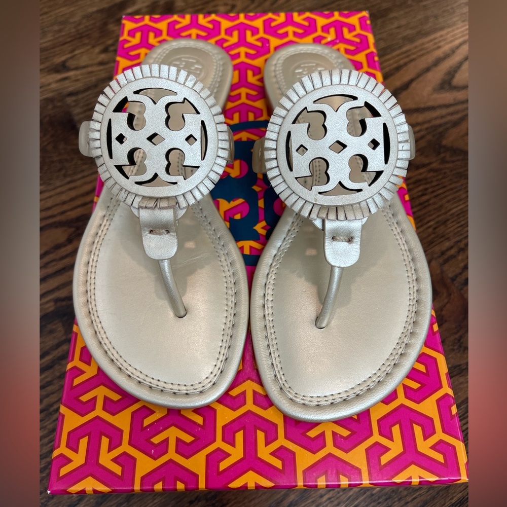 Brand New Tory Burch Miller Fringe Sandal Metallic Veg Napa Platinum Sz 5.